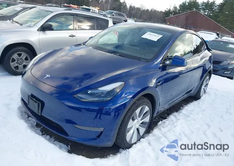2024 Tesla Model Y Long Range Dual Motor All-Wheel Drive from USA, damaged, VIN 7SAYGDEE0RA247723